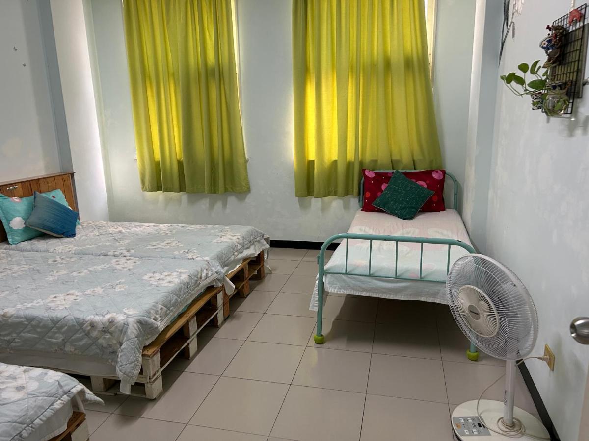 Golden House Apartment Tainan Exterior photo