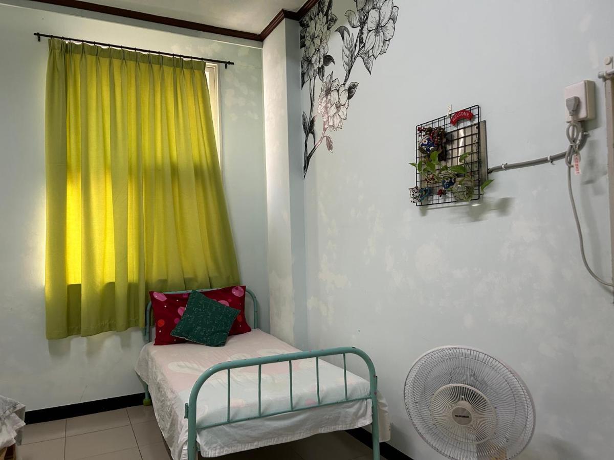 Golden House Apartment Tainan Exterior photo