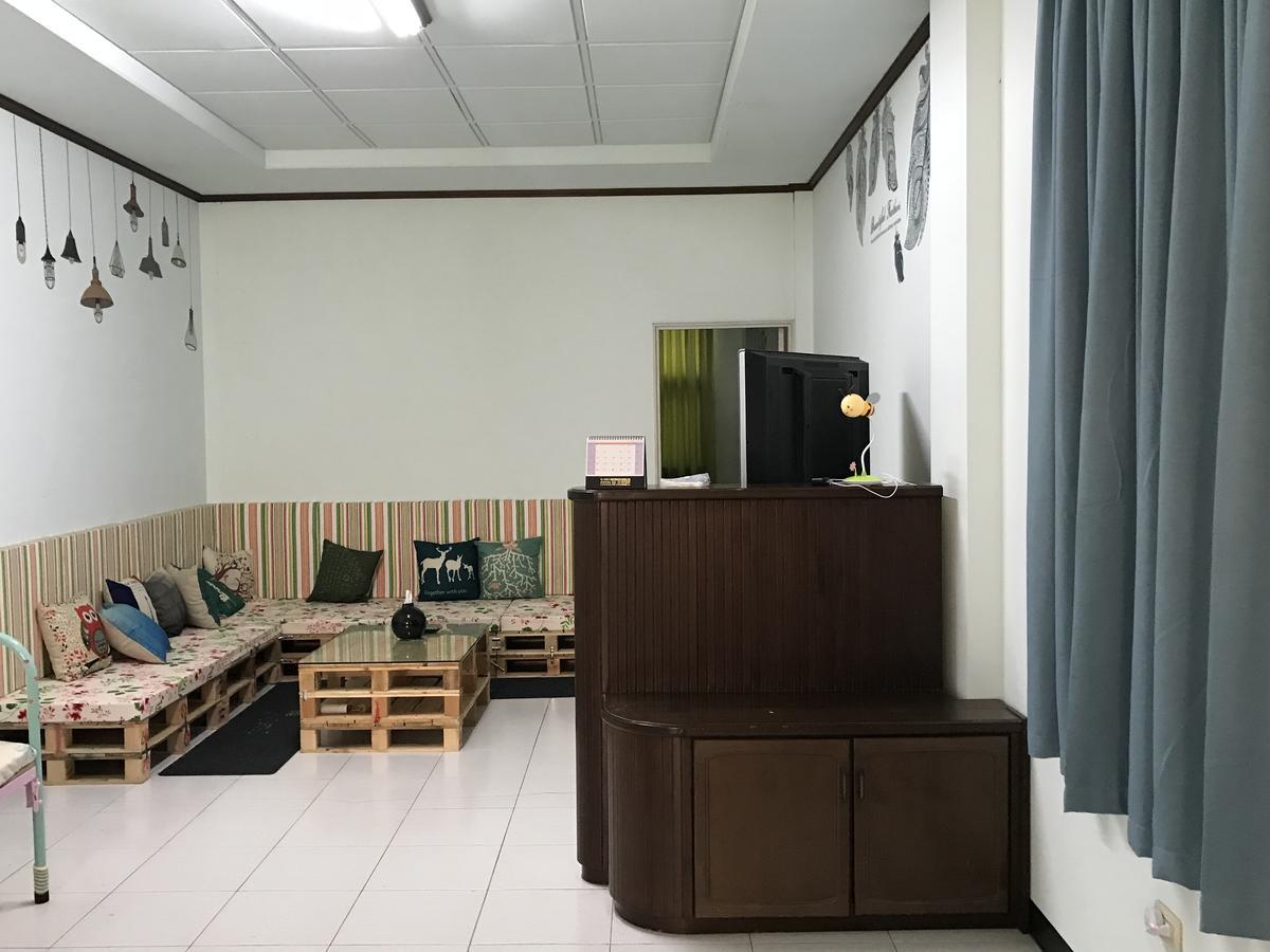 Golden House Apartment Tainan Exterior photo
